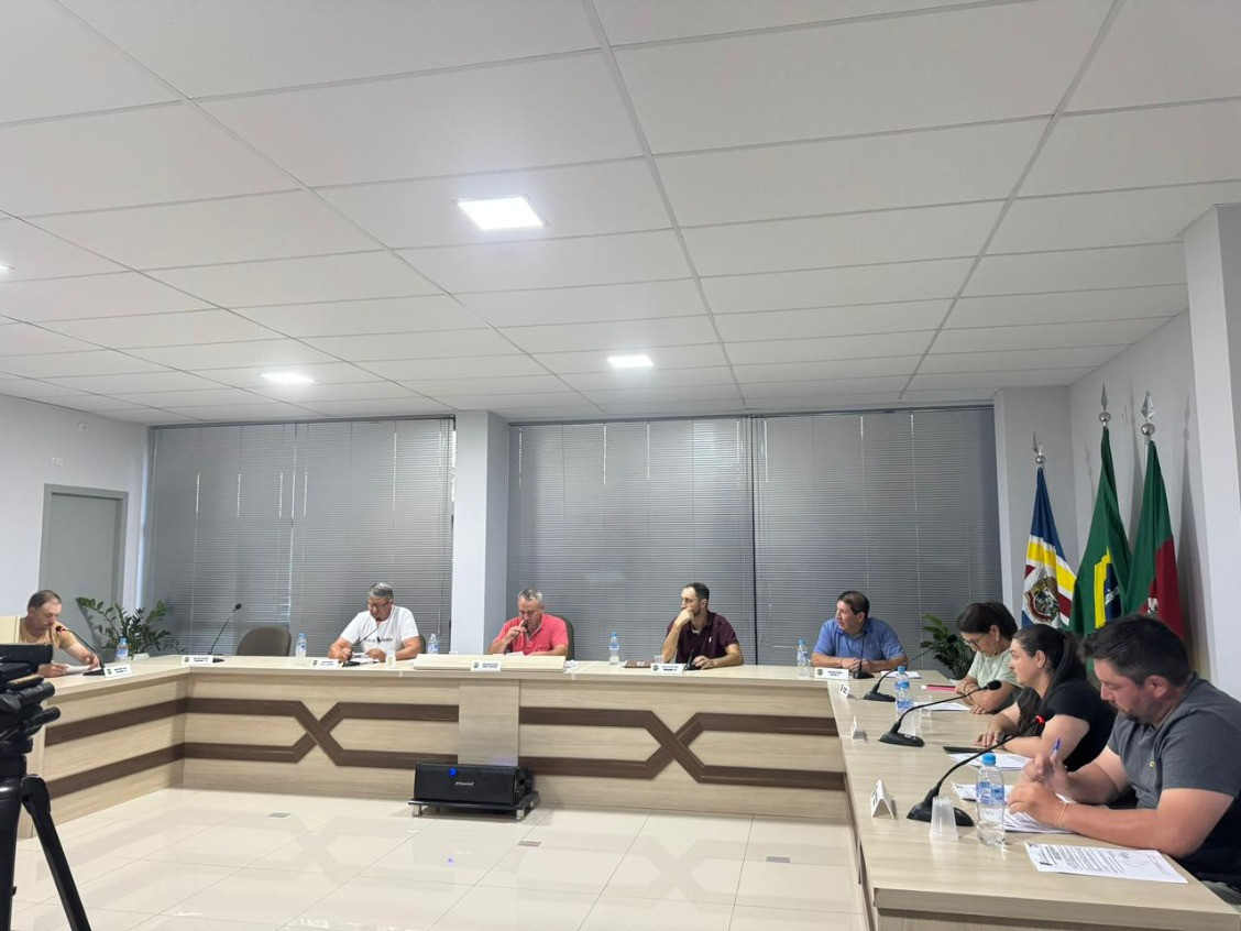 Câmara de Vereadores concede reajuste aos servidores do Legislativo e Revisão Geral Anual